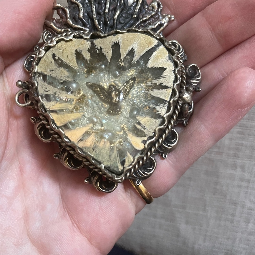 Gold Heart Pendant Necklace - Picture 5 of 7